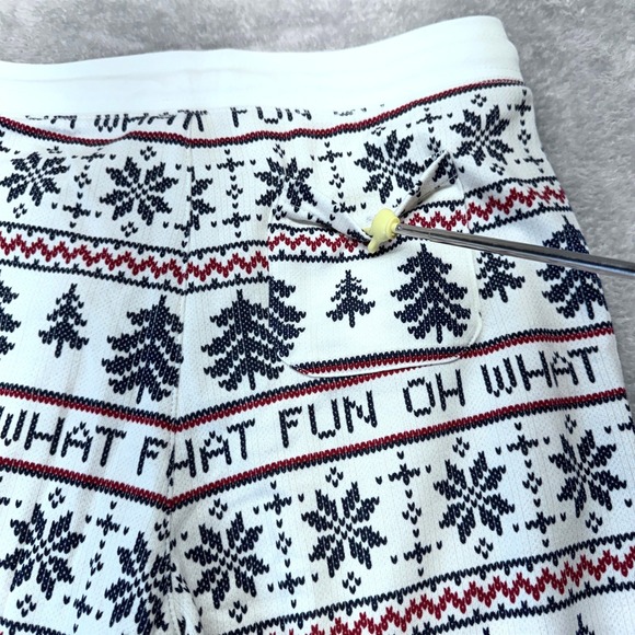 Aeropostale Womens‎ Pajama Pants M Fair Isle Christmas Trees Snowflakes Joggers - Picture 4 of 7